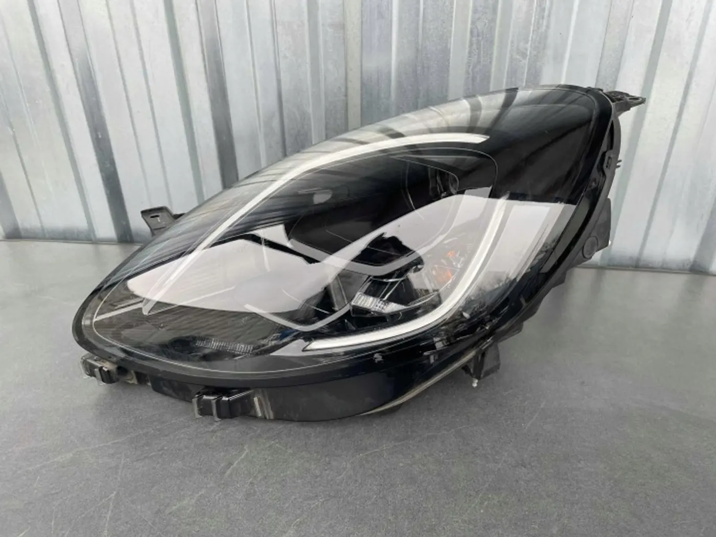 Фара левая к Ford Puma 2019