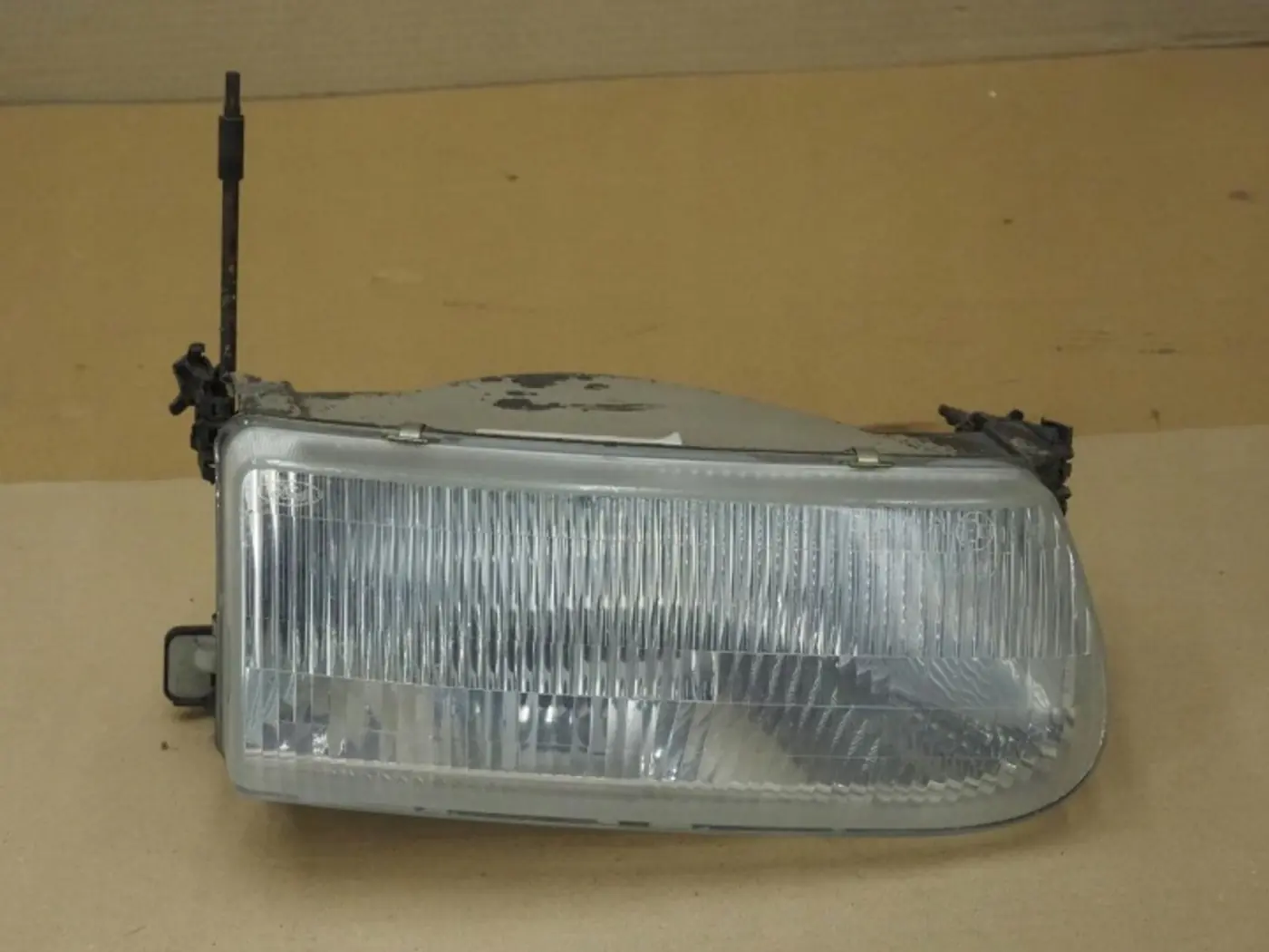 Фара правая к Ford Explorer 2001