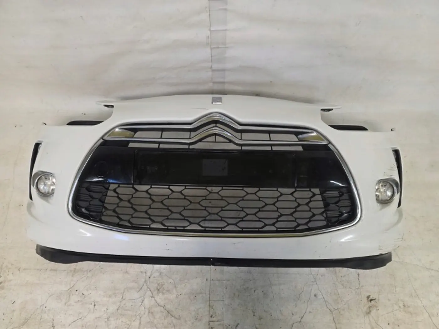 Бампер передний к Citroen DS3 2010