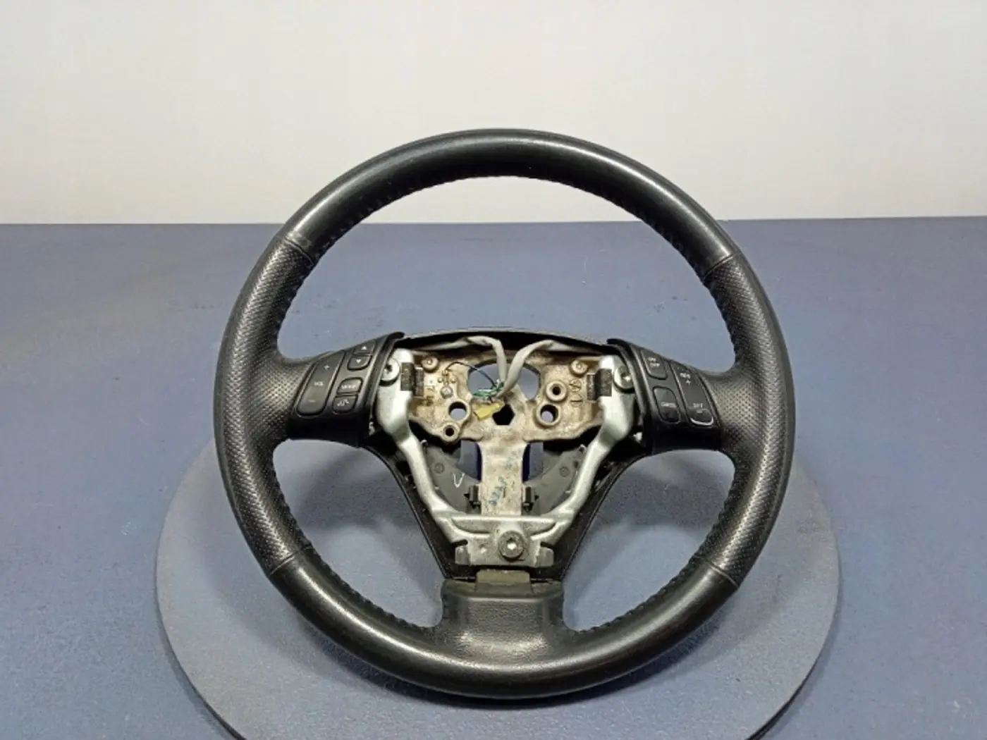 Руль к Mazda 2 2003