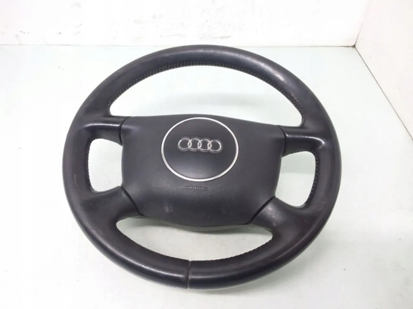 Руль к Audi S3 2006