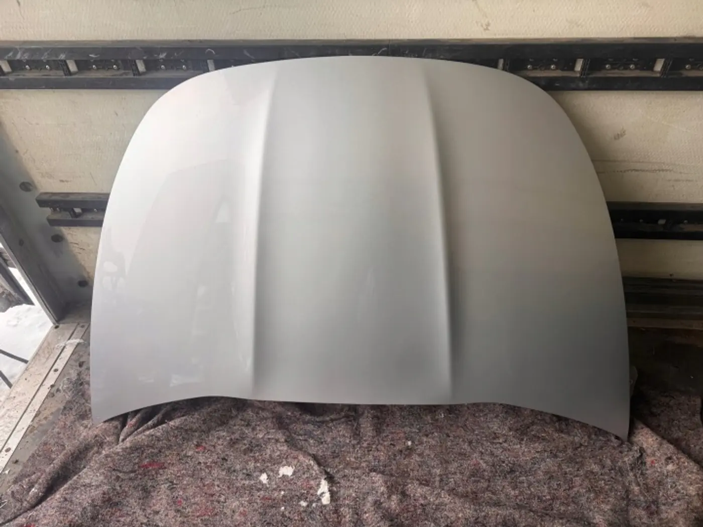 Капот к DS 5 2015