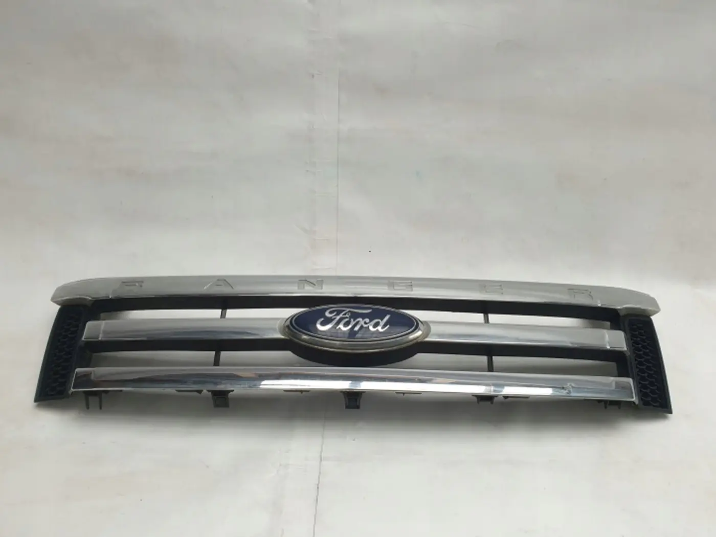 Решетка радиатора к Ford Ranger 2015