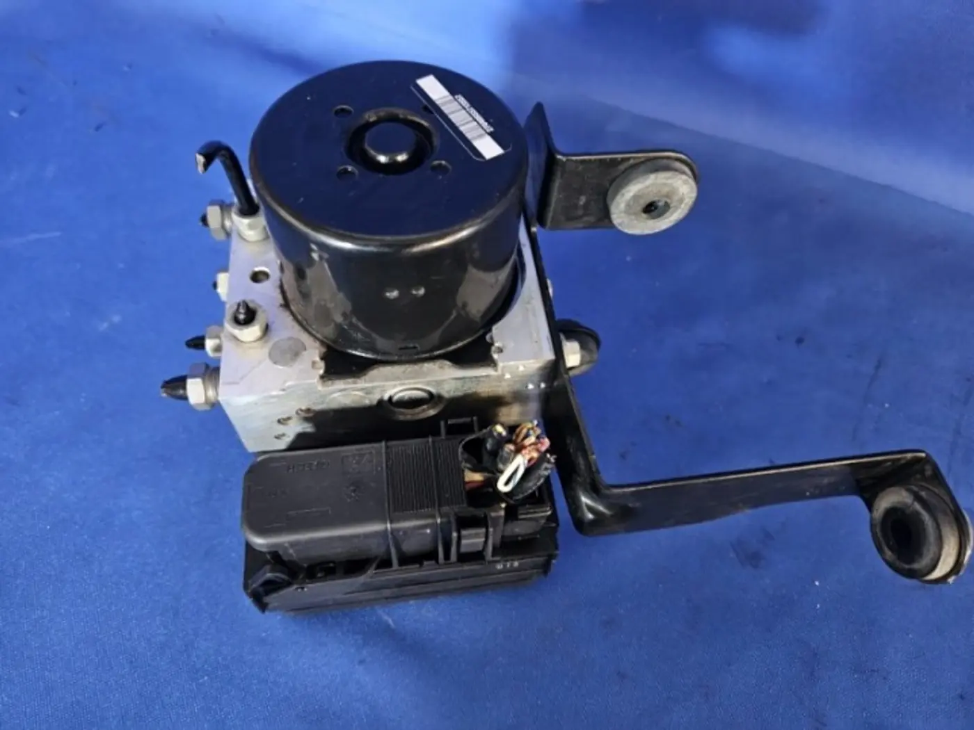 Блок ABS к Ford Kuga 2013