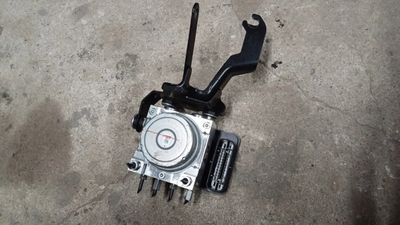 Блок ABS к Mazda 5 2008