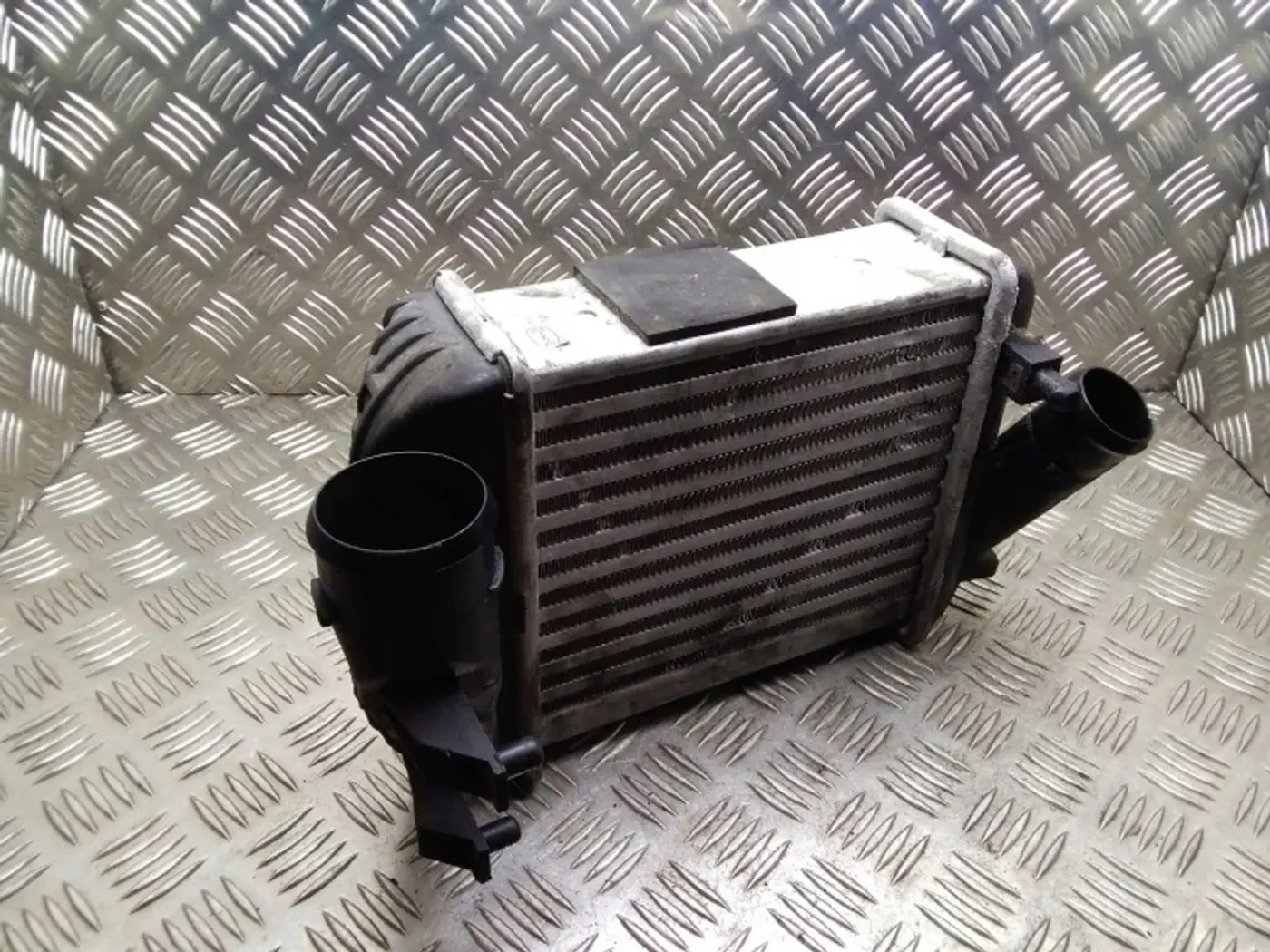 Интеркулер к Audi A4 2000