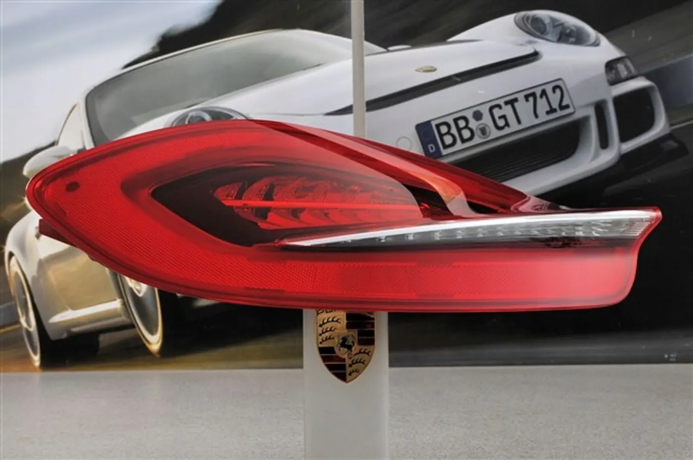 Фонарь задний левый к Porsche Boxster 2012