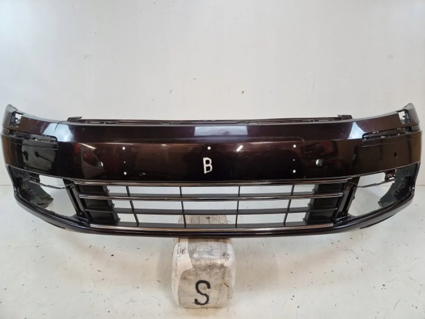 Бампер передний к Volkswagen Phaeton 2010