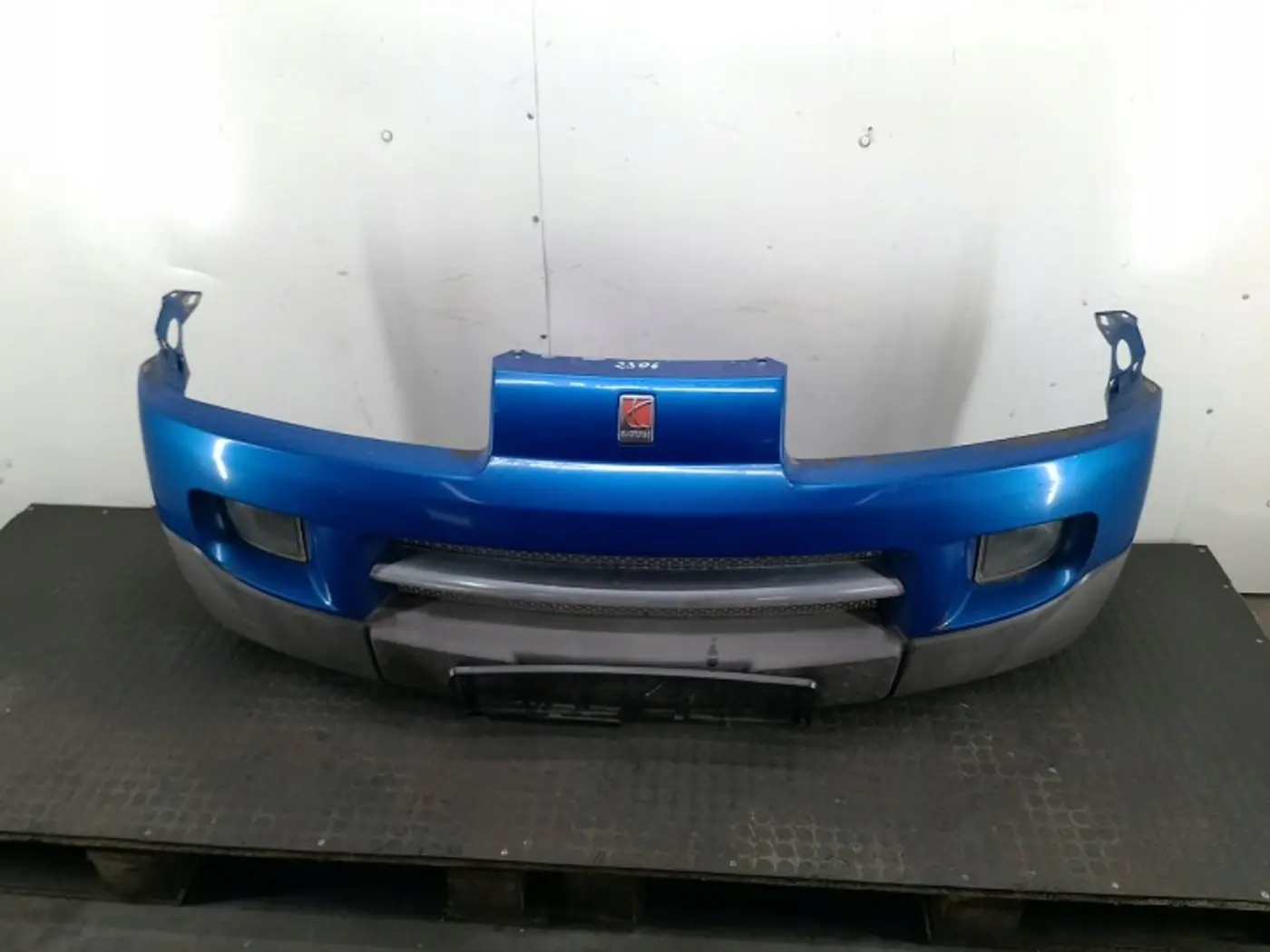 Бампер передний к Saturn VUE 2001