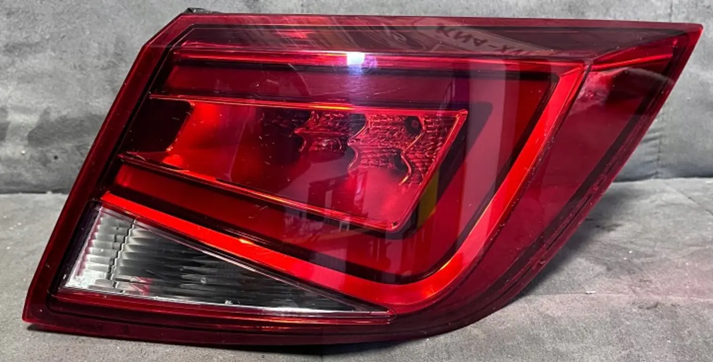 Фонарь задний левый к Cupra Leon 2020