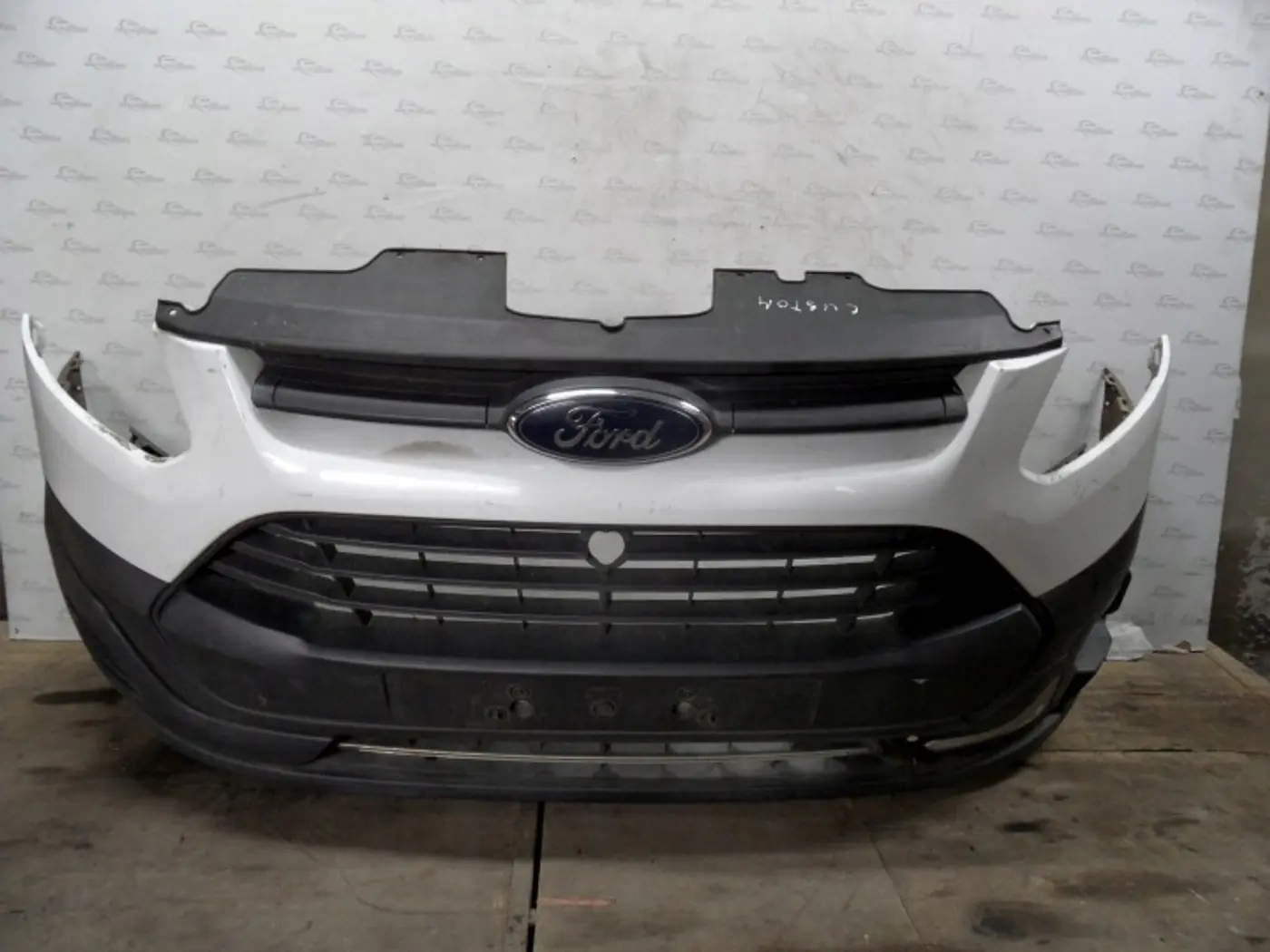 Бампер передний к Ford Transit Custom 2012