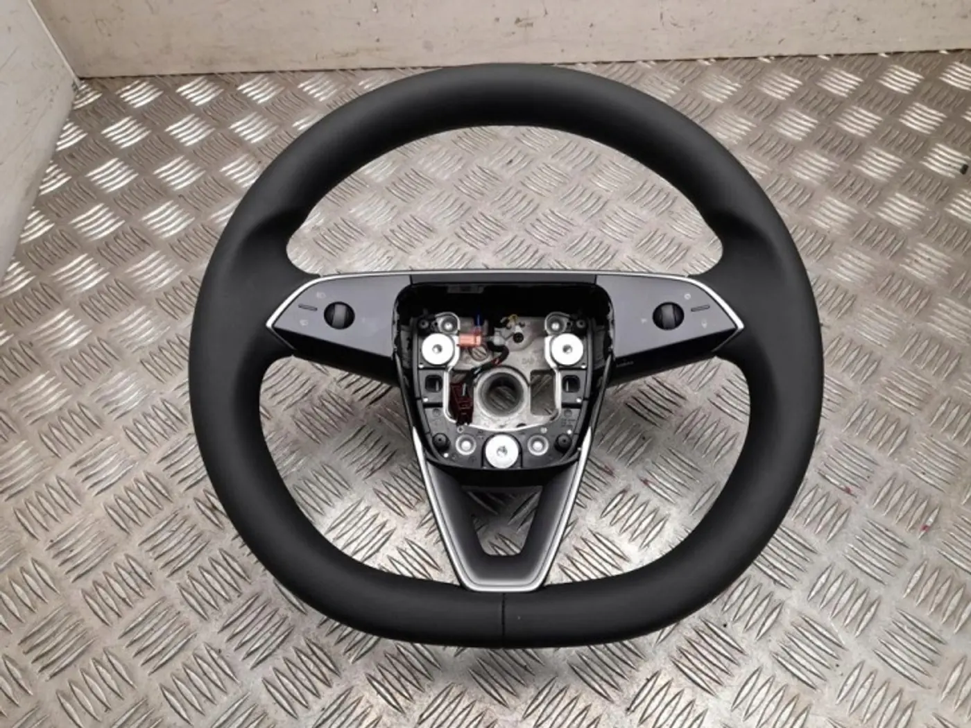 Руль к Tesla Model Y 2020