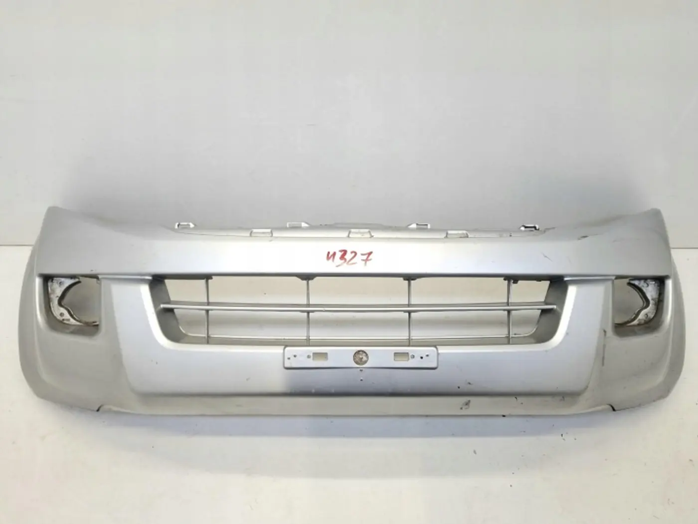 Бампер передний к Isuzu D-Max 2016