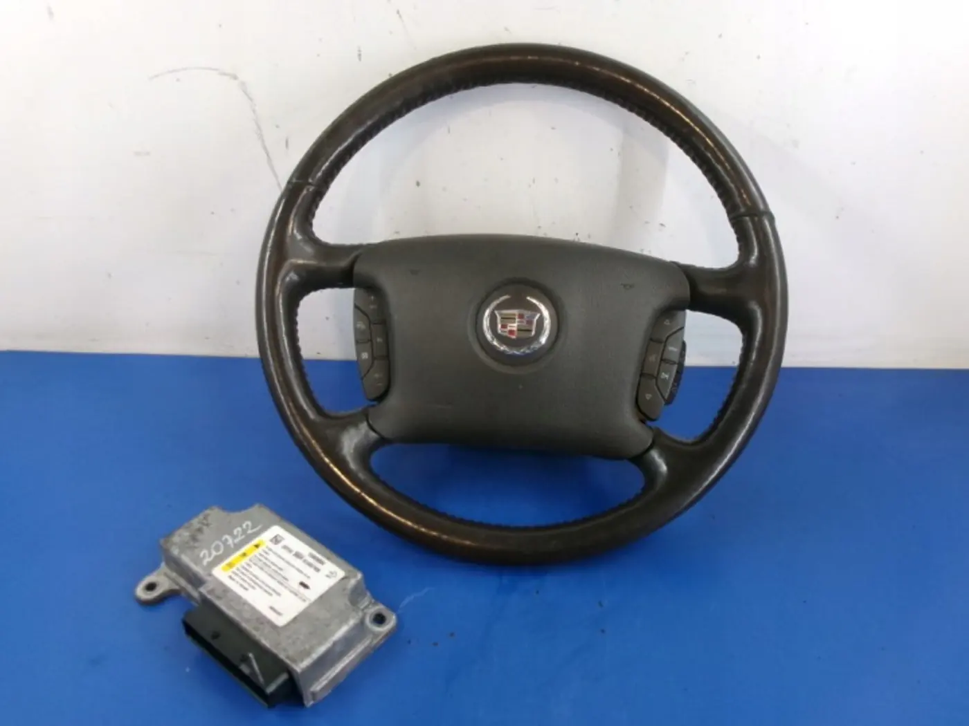 Руль к Cadillac DTS 2006