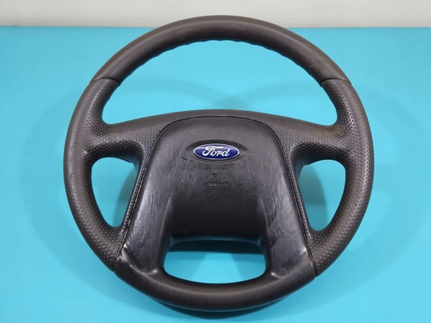 Руль к Ford Maverick 2000