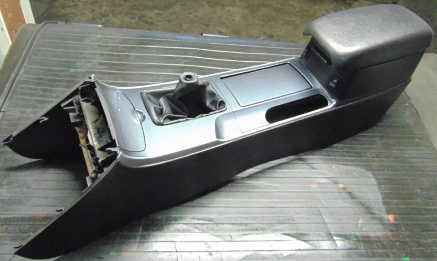 Подлокотник к Mazda 6 2002