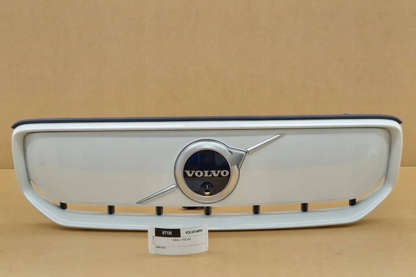 Решетка радиатора к Volvo C40 2021