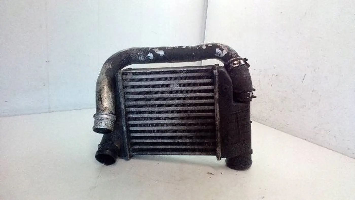 Интеркулер к Audi A6 2004