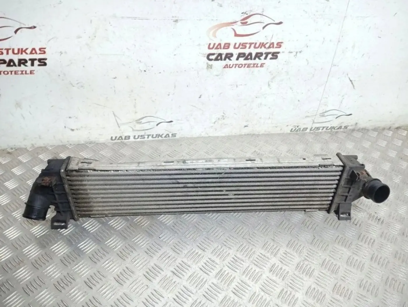 Интеркулер к Ford C-MAX 2010