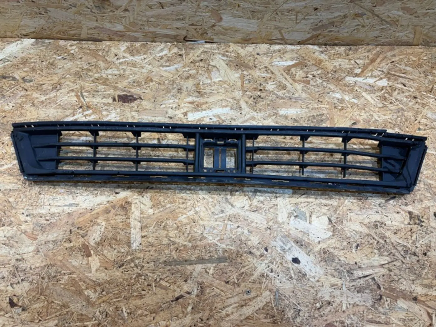 Решетка радиатора к Ford Transit 2000
