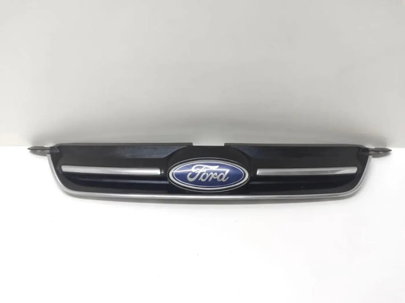 Решетка радиатора к Ford C-MAX 2010