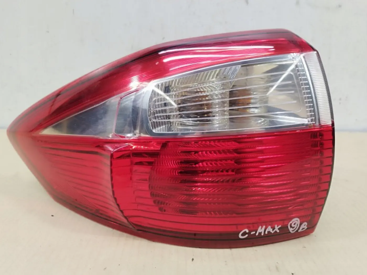 Фонарь задний левый к Ford C-MAX 2010