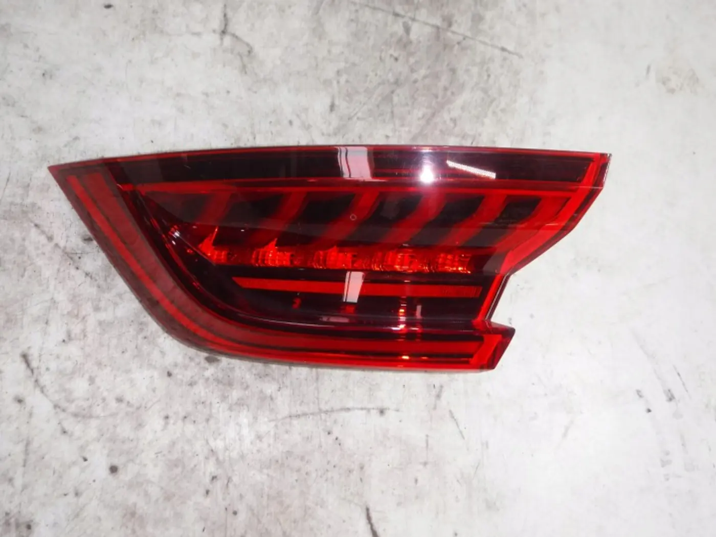 Фонарь задний правый к Audi Q8 2018
