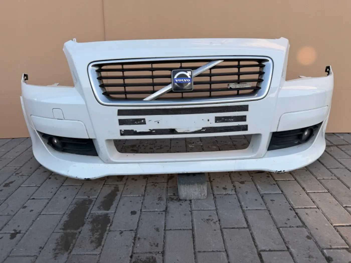 Бампер передний к Volvo C30 2006