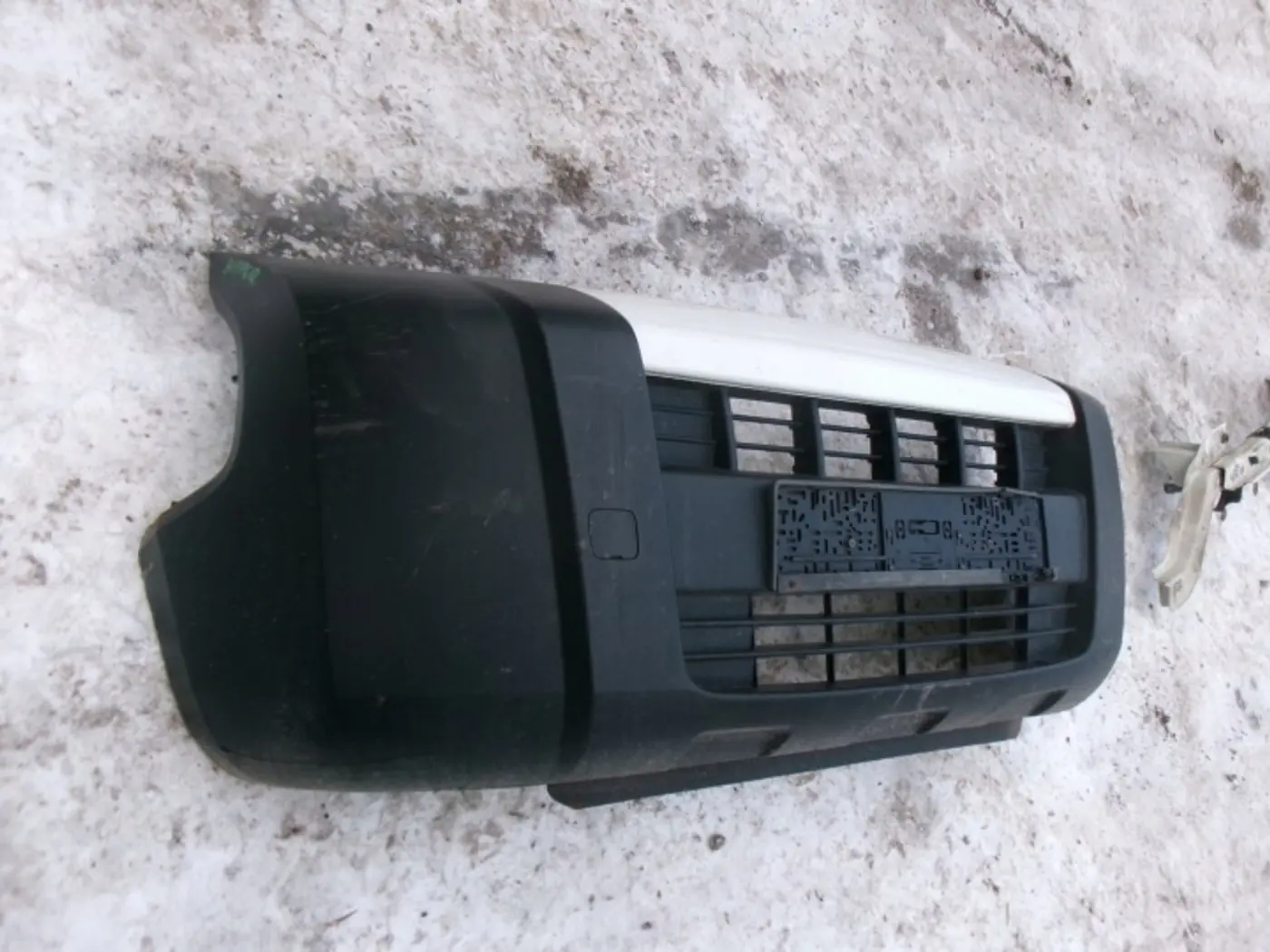 Бампер передний к Peugeot Bipper 2008
