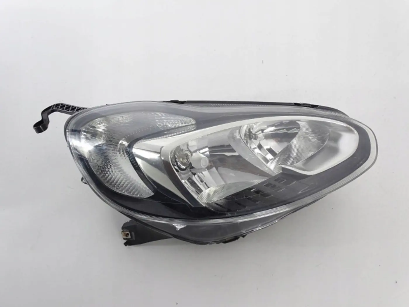 Фара правая к Opel Adam 2012