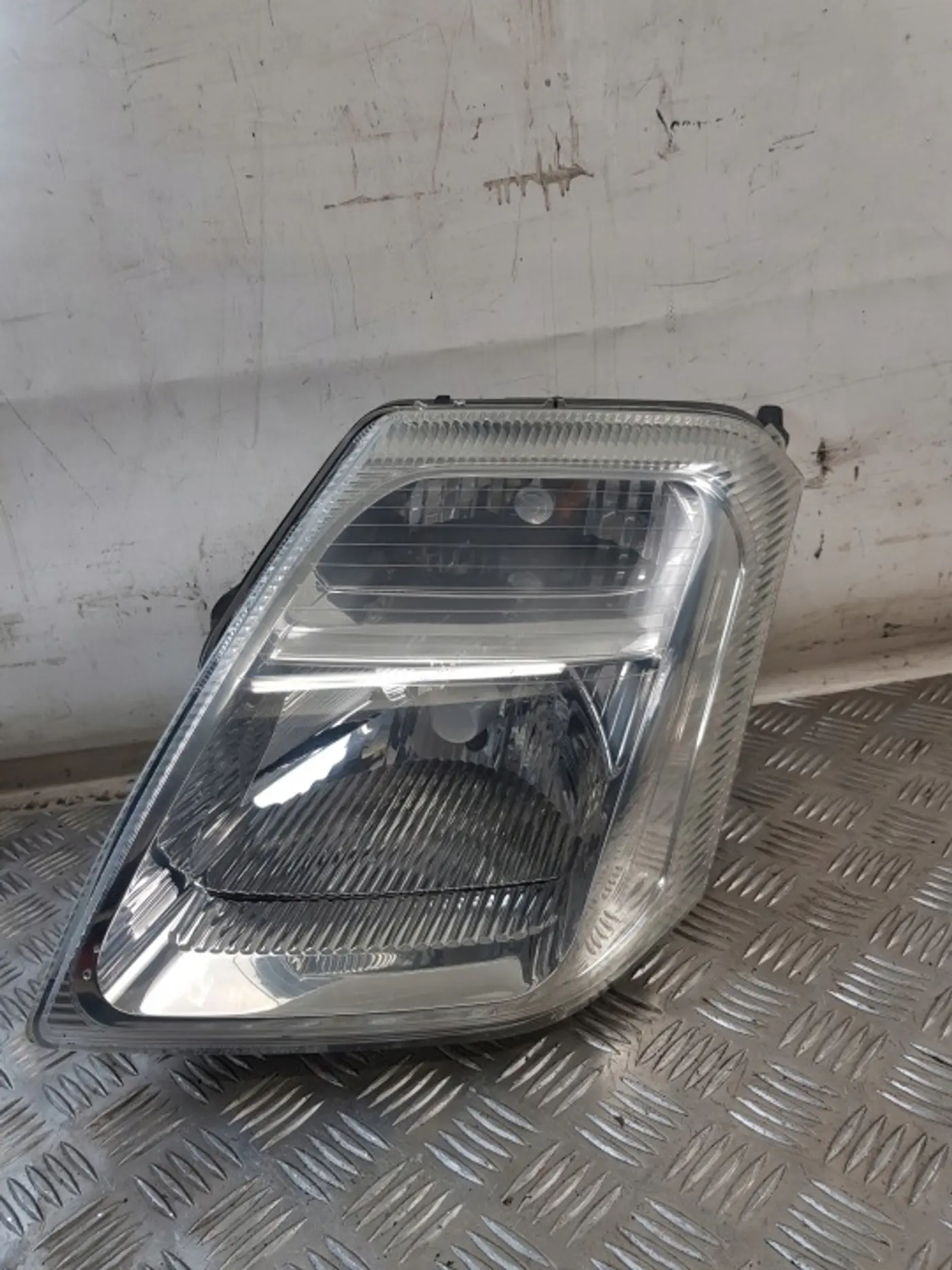 Фара левая к Citroen C2 2003