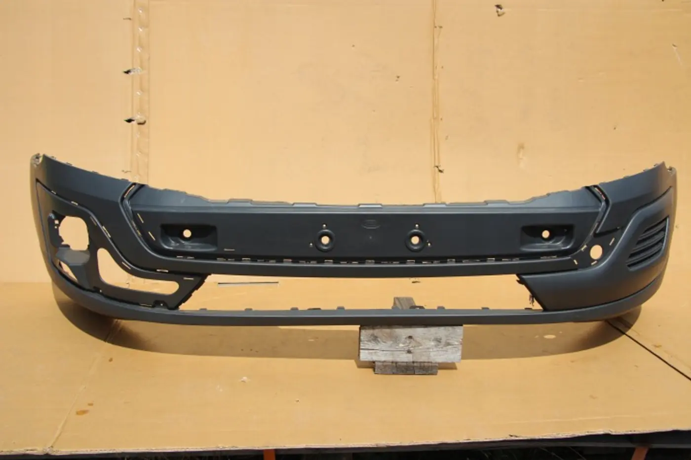 Бампер передний к Ford Transit 2013