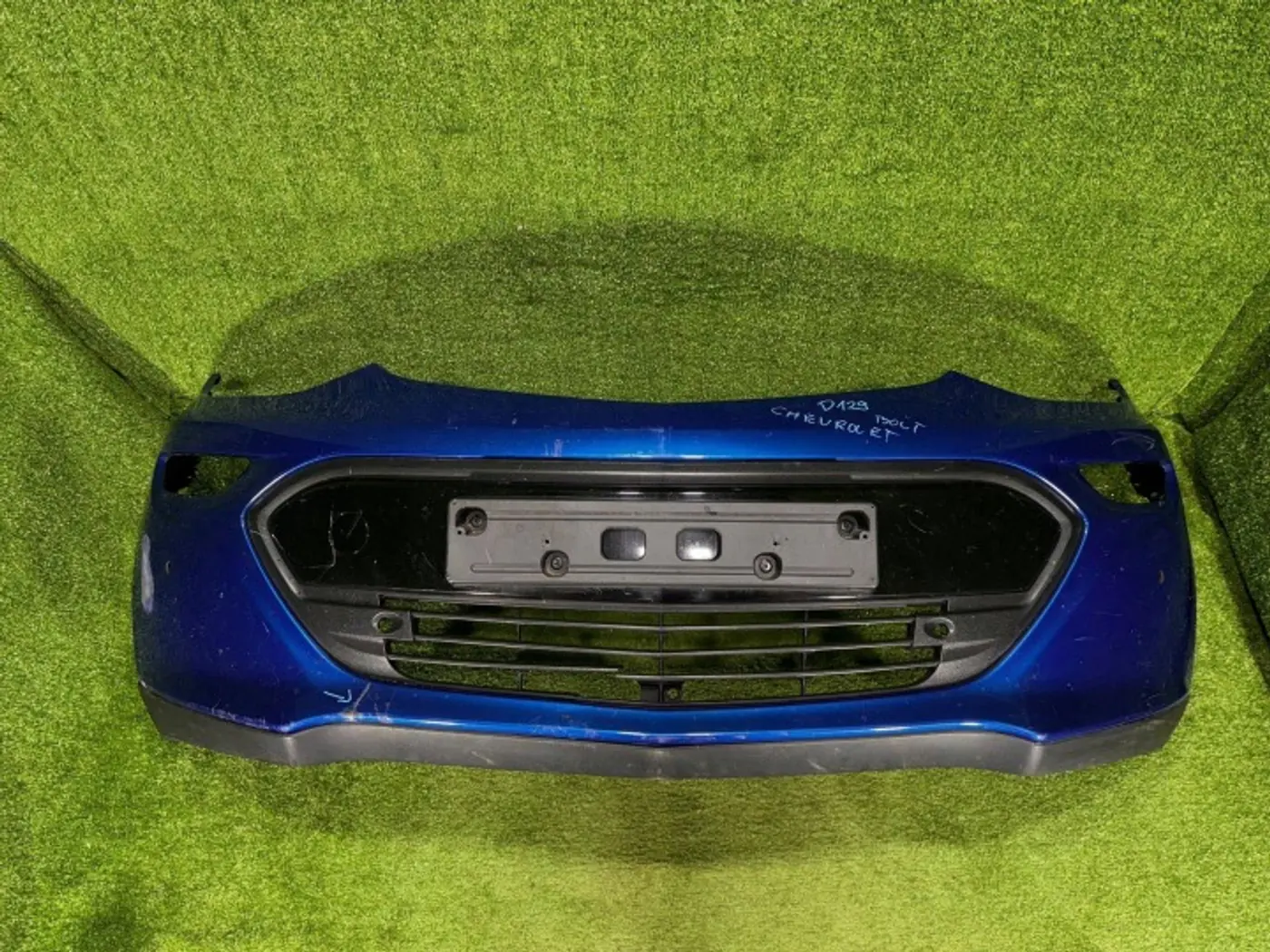 Бампер передний к Chevrolet Bolt 2016
