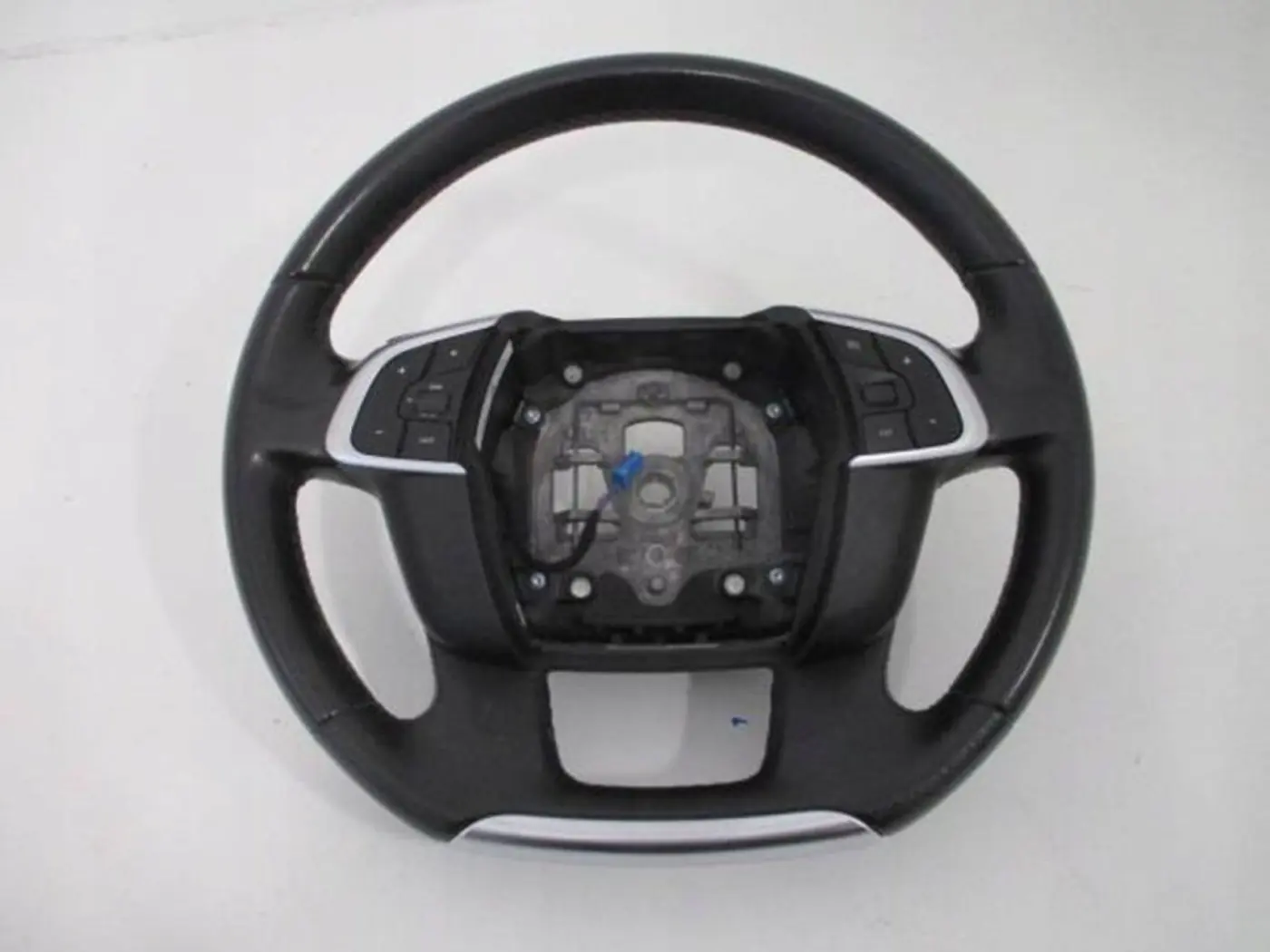 Руль к DS 4 2015
