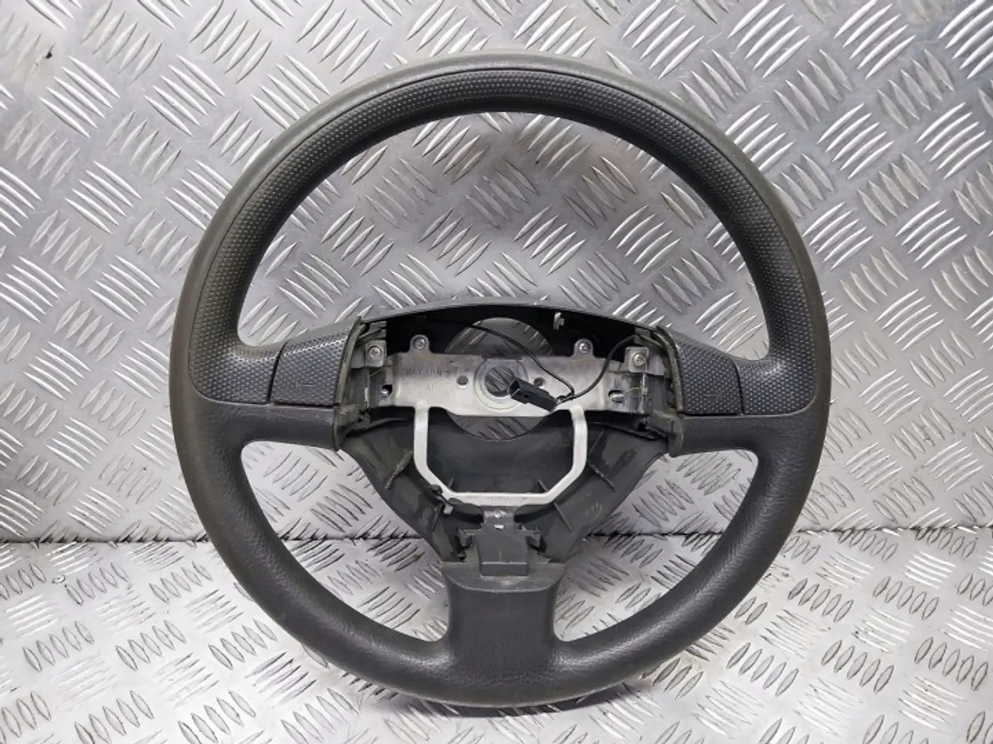 Руль к Suzuki Ignis 2003