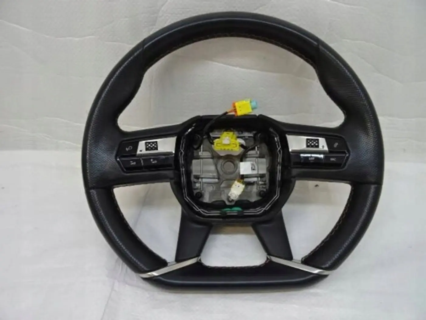 Руль к DS 5 2015