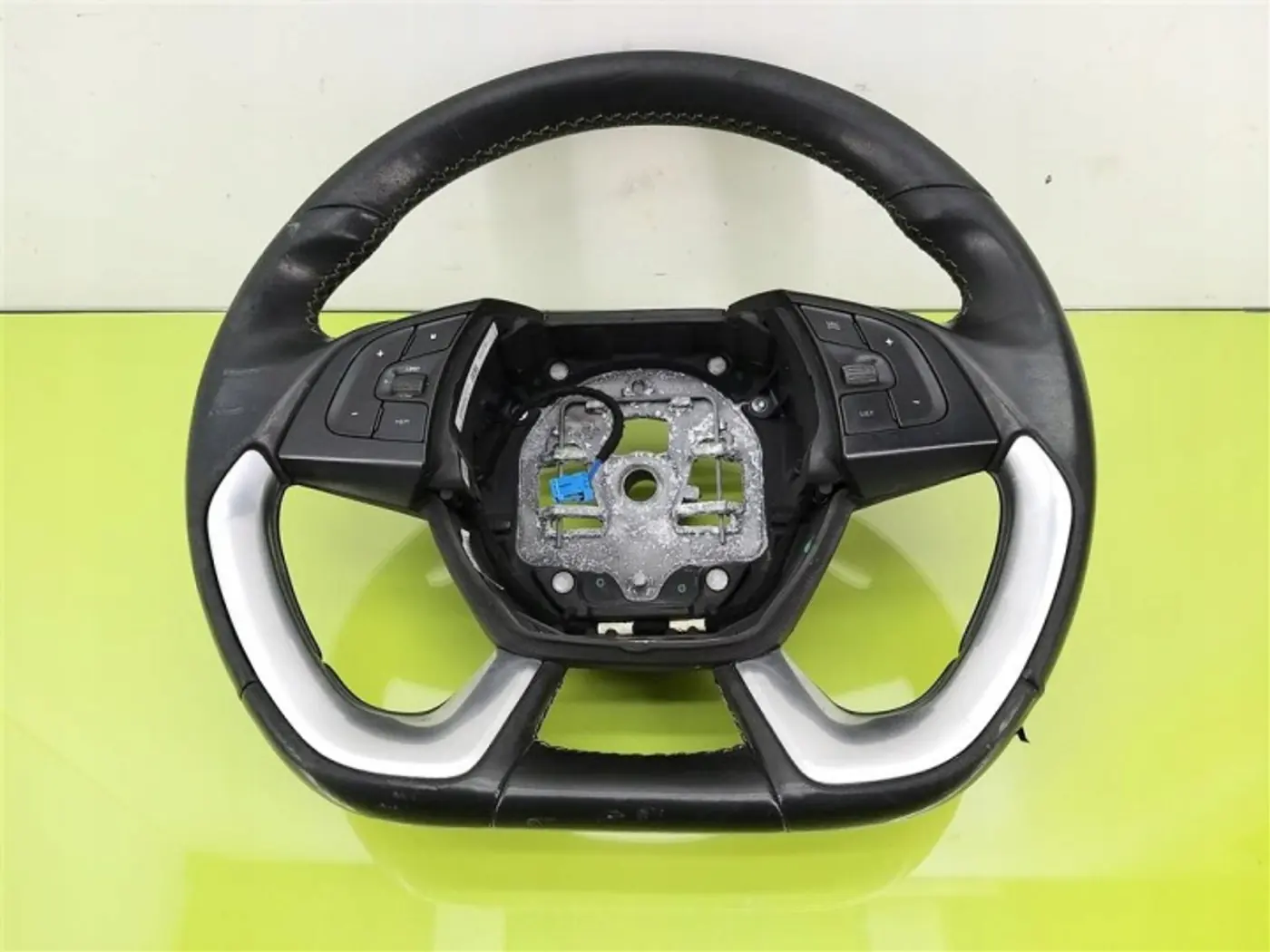 Руль к DS 5 2015