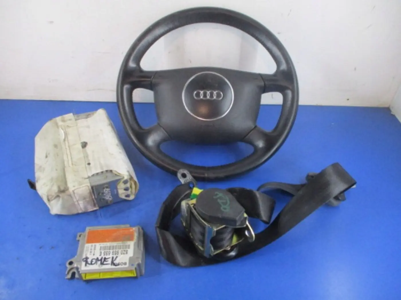 Руль к Audi A2 1999