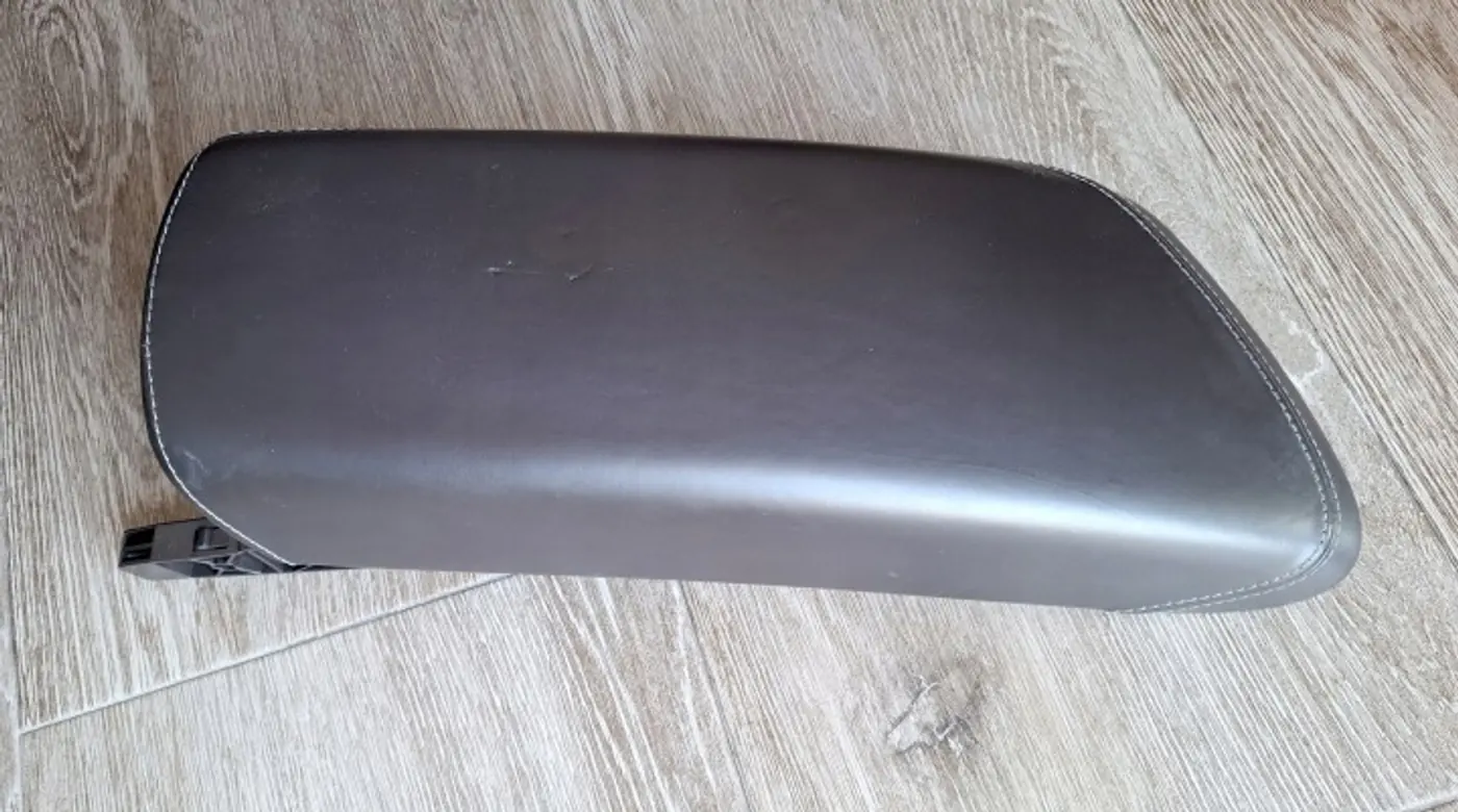 Подлокотник к Renault Espace 2015