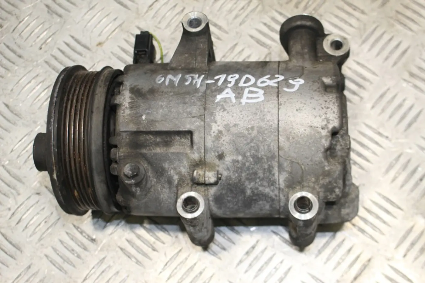 Компрессор кондиционера к Ford Focus 2005