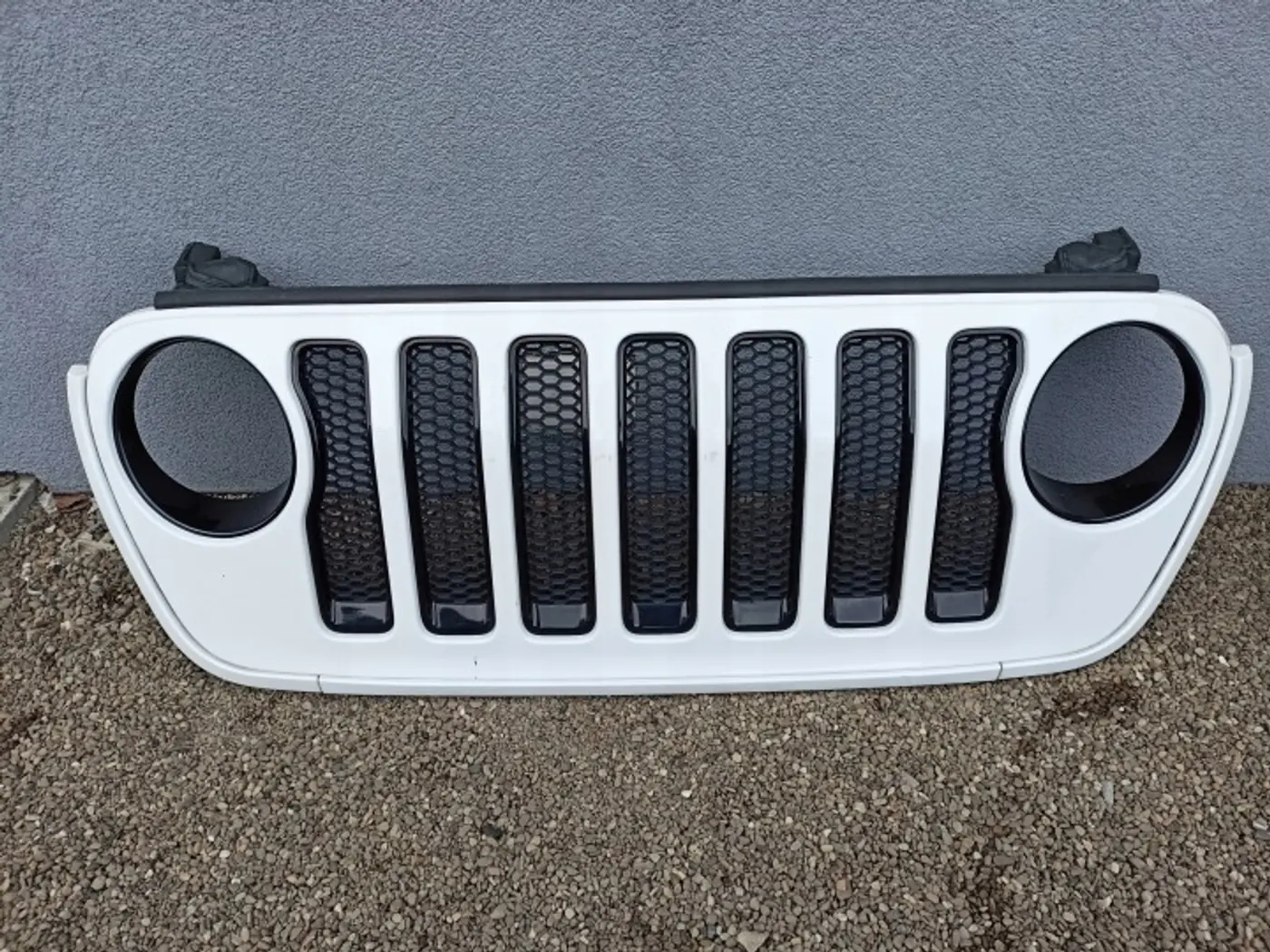 Решетка радиатора к Jeep Gladiator 2019