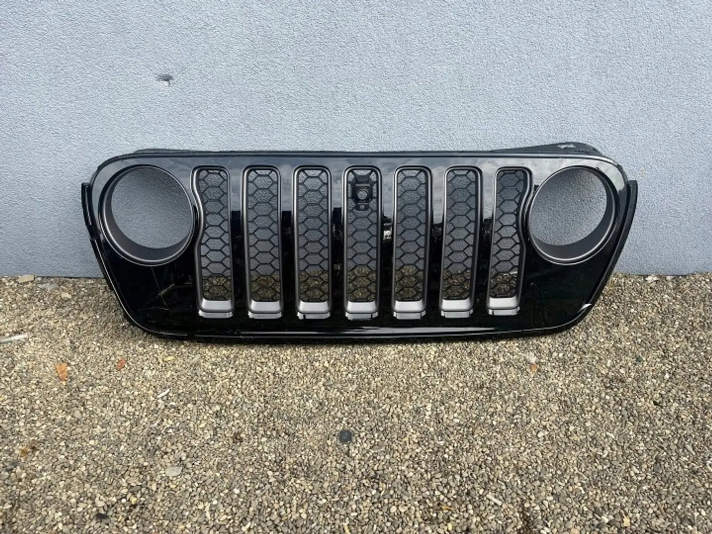 Решетка радиатора к Jeep Gladiator 2019