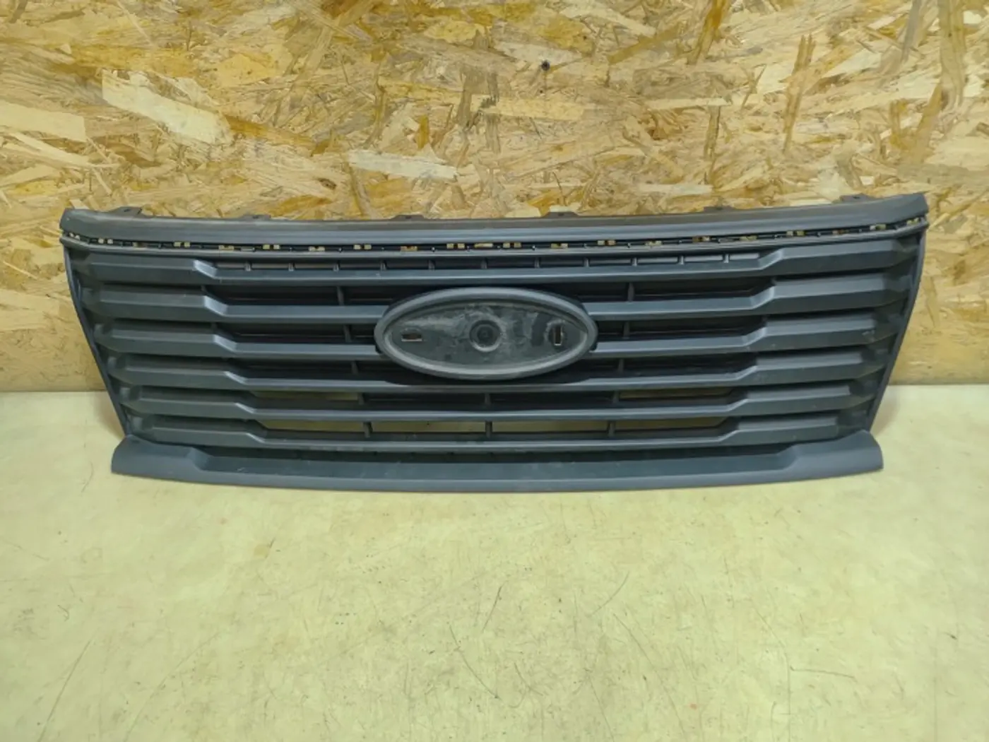 Решетка радиатора к Ford Transit 2014