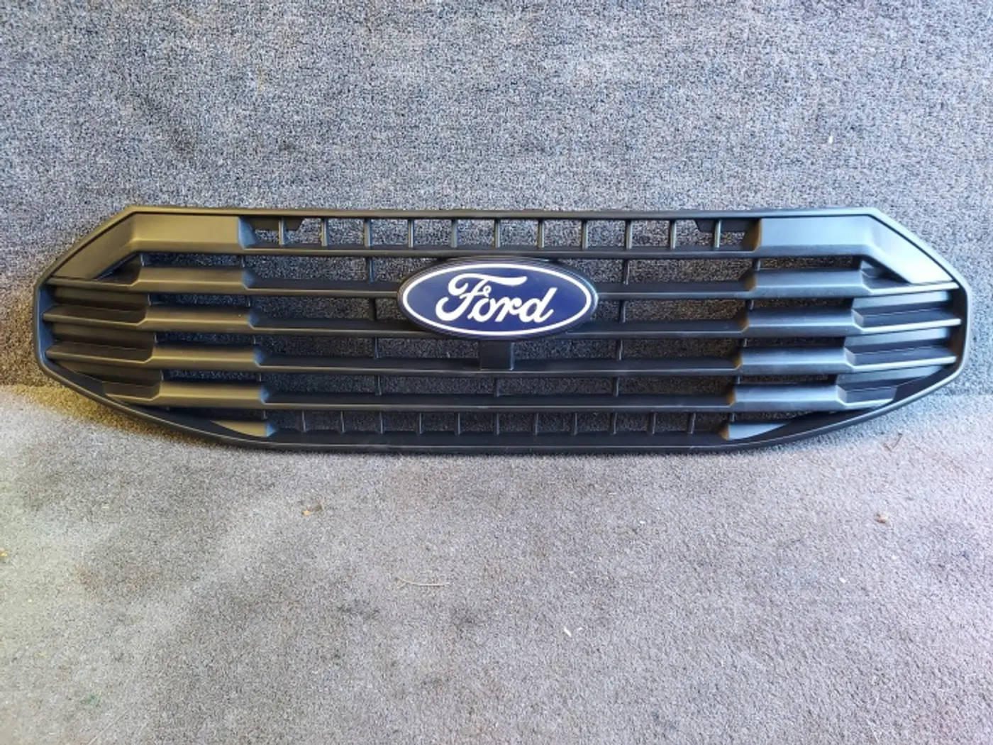 Решетка радиатора к Ford Transit Custom 2012