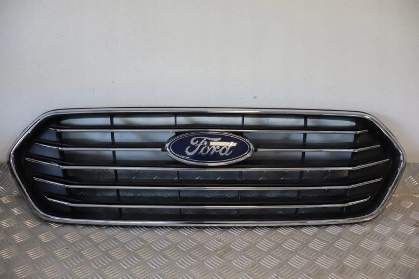 Решетка радиатора к Ford Flex 2008