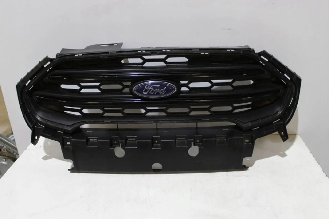 Решетка радиатора к Ford EcoSport 2017