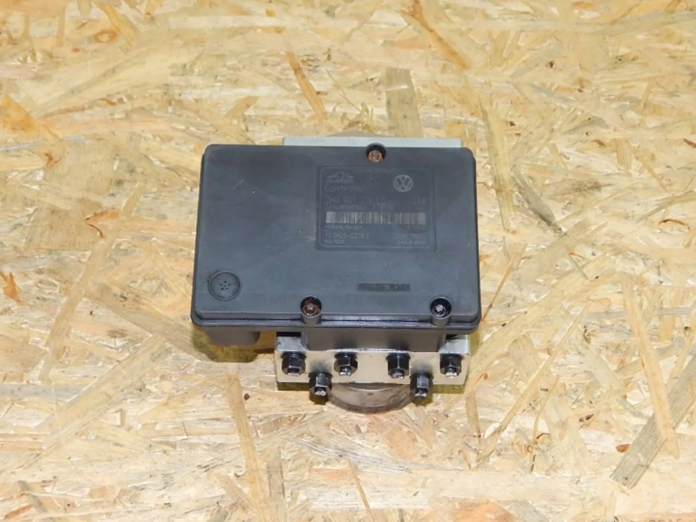 Блок ABS к Volkswagen Multivan 2003