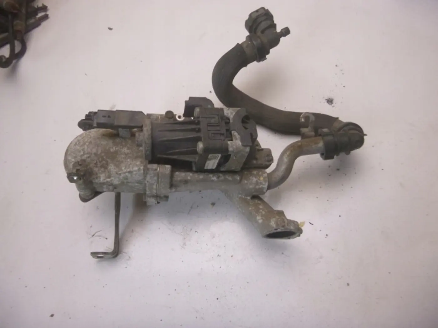 Клапан EGR к DS 4 2015