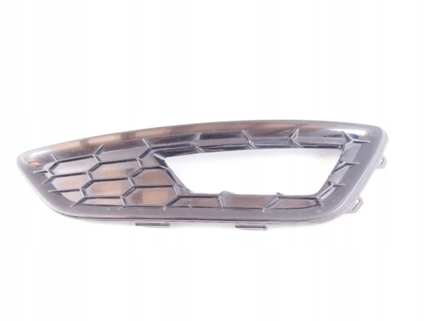 Решетка радиатора к Ford Focus 2014