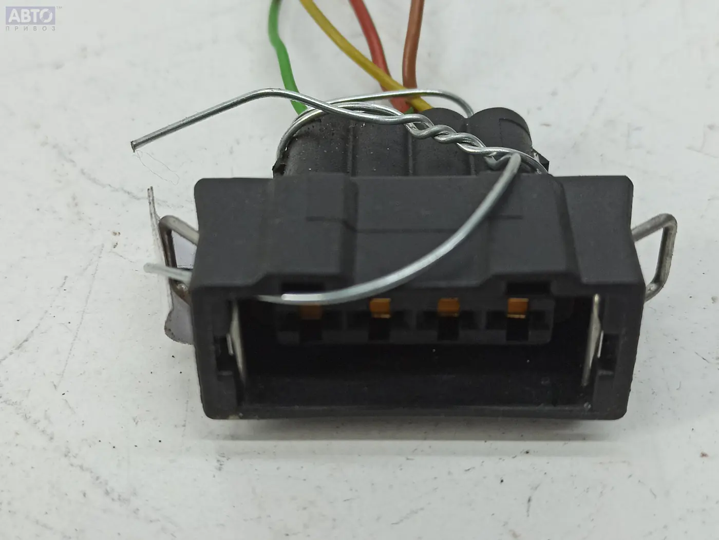 Разъем AUX / USB к Audi A6 1997